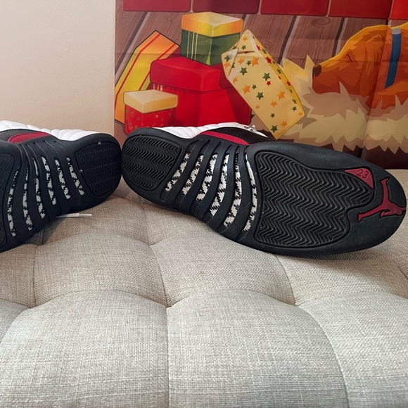 Jordan Men White and Black Sneakers with Red Accents - Picture 10 of 12